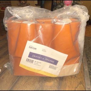 Dooney and Bourke Large Barlow